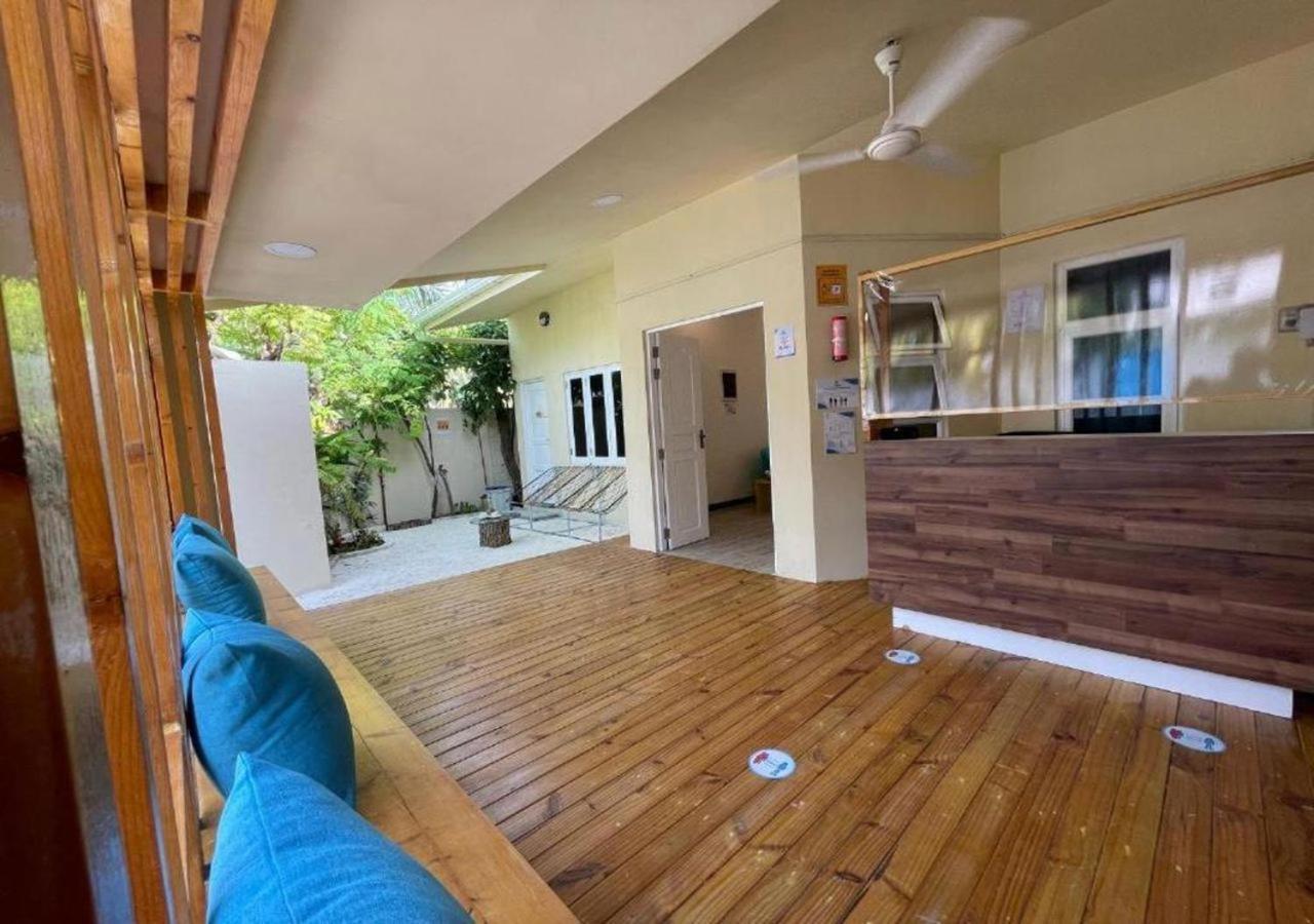 Surf Trip Maldives Hotel Thulusdhoo Exterior photo