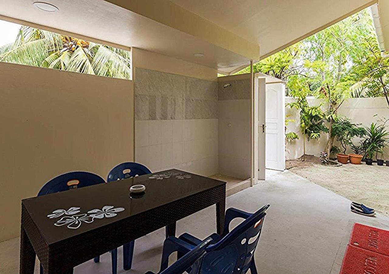 Surf Trip Maldives Hotel Thulusdhoo Exterior photo